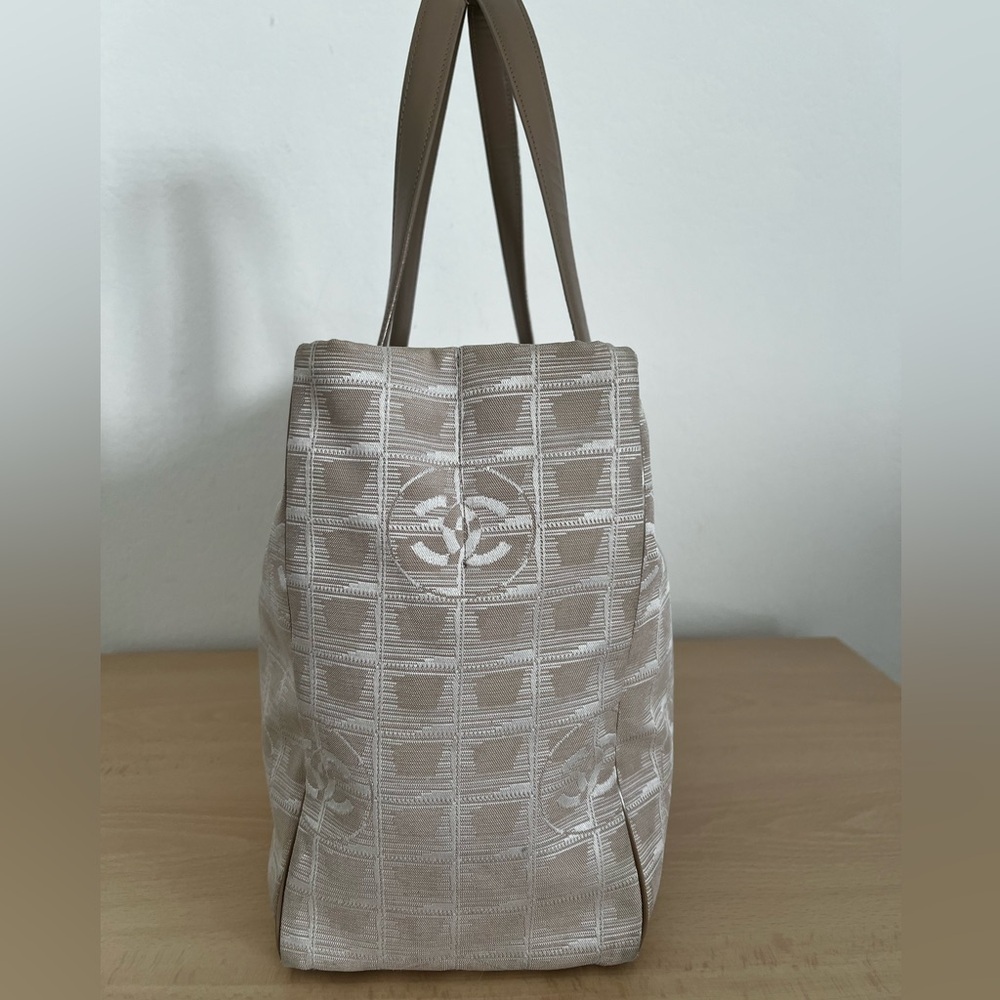 Chanel Jacquard Canvas Travel Line Tote Beige Late 90’s-Early 2000s - Picture 3 of 16